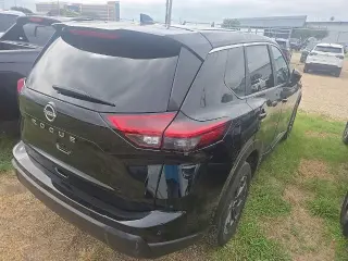 Nissan Rogue 2025 SV 4dr Crossover
