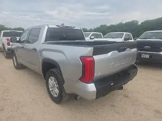 Toyota Tundra 2023 4x4 SR5 4dr CrewMax Cab Pickup SB