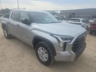 Toyota Tundra 2023 4x4 SR5 4dr CrewMax Cab Pickup SB