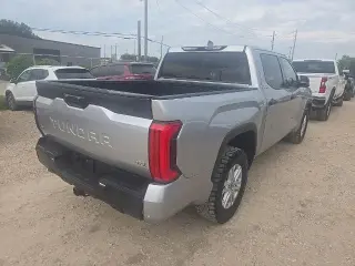 Toyota Tundra 2023 4x4 SR5 4dr CrewMax Cab Pickup SB