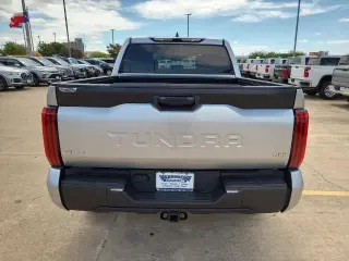 Toyota Tundra 2023 4x4 SR5 4dr CrewMax Cab Pickup SB