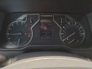 Toyota Tundra 2023 4x4 SR5 4dr CrewMax Cab Pickup SB