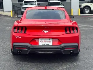 Ford Mustang 2024 EcoBoost 2dr Fastback
