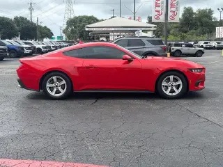 Ford Mustang 2024 EcoBoost 2dr Fastback