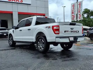 Ford F-150 2022 4x4 XL 4dr SuperCrew 5.5 ft. SB