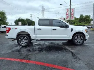 Ford F-150 2022 4x4 XL 4dr SuperCrew 5.5 ft. SB