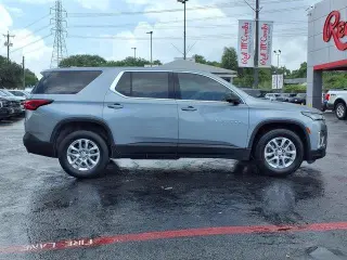 Chevrolet Traverse 2023 LS 4dr SUV w/1LS