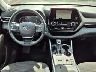 Toyota Highlander 2025 LE 4dr SUV