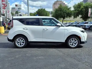 Kia Soul 2023 S 4dr Crossover