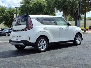 Kia Soul 2023 S 4dr Crossover