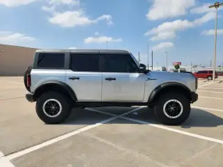 Ford Bronco 2023 4x4 Base Advanced 4dr SUV