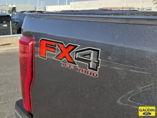 Ford F-250 Super Duty 2019 4x4 King Ranch 4dr Crew Cab 6.8 ft. SB Pickup