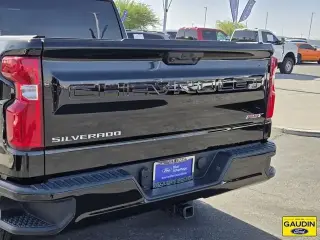 Chevrolet Silverado 1500 2023 4x2 RST 4dr Crew Cab 5.8 ft. SB