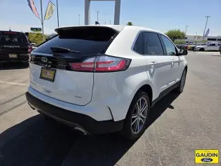 Ford Edge 2023 AWD Titanium 4dr Crossover