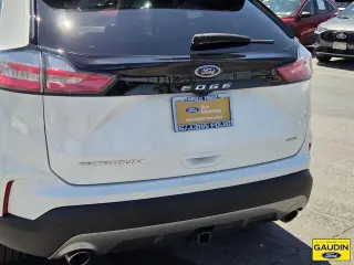 Ford Edge 2023 AWD Titanium 4dr Crossover