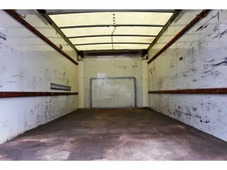 Ford E-Series 2018 E-350 SD 2dr 138 in. WB SRW Cutaway Chassis