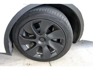 Tesla Model Y 2023 AWD 4dr Crossover