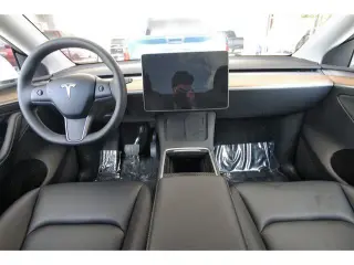 Tesla Model Y 2023 AWD 4dr Crossover