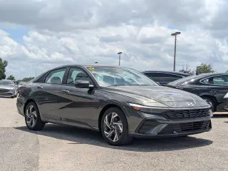 Hyundai ELANTRA 2025 SEL Sport 4dr Sedan