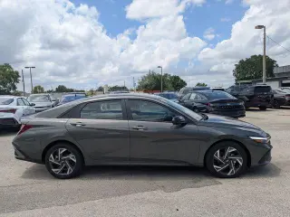 Hyundai ELANTRA 2025 SEL Sport 4dr Sedan