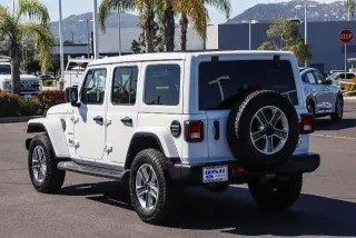 Jeep Wrangler Unlimited 2022 4x4 Sahara 4dr SUV