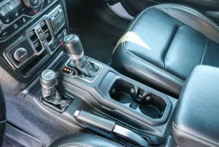 Jeep Wrangler Unlimited 2022 4x4 Sahara 4dr SUV