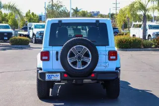 Jeep Wrangler Unlimited 2022 4x4 Sahara 4dr SUV