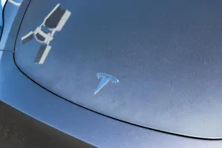 Tesla Model Y 2025 AWD Long Range 4dr Crossover