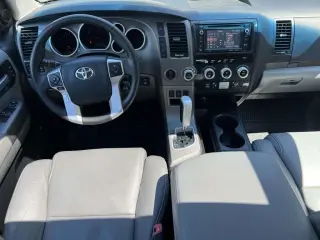 Toyota Sequoia 2017 4x4 Limited 4dr SUV