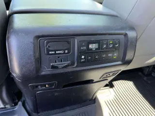 Toyota Sequoia 2017 4x4 Limited 4dr SUV