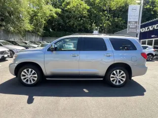Toyota Sequoia 2017 4x4 Limited 4dr SUV