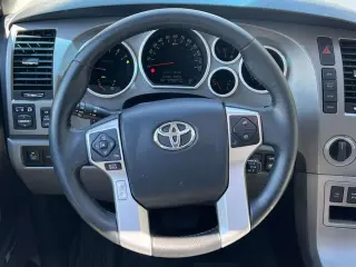 Toyota Sequoia 2017 4x4 Limited 4dr SUV