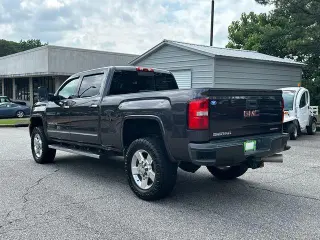 GMC Sierra 2500HD 2016 4x4 Denali 4dr Crew Cab SB