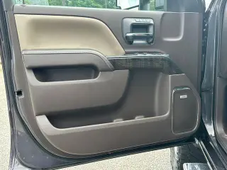 GMC Sierra 2500HD 2016 4x4 Denali 4dr Crew Cab SB