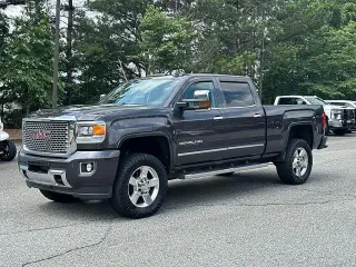 GMC Sierra 2500HD 2016 4x4 Denali 4dr Crew Cab SB