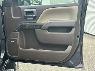 GMC Sierra 2500HD 2016 4x4 Denali 4dr Crew Cab SB
