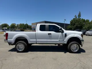 Ford F-350 Super Duty 2019 4x4 XLT 4dr SuperCab 6.8 ft. SB SRW Pickup