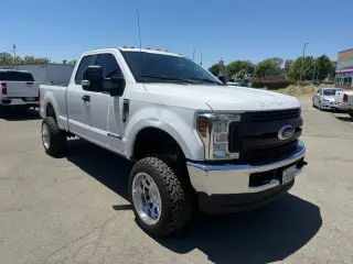 Ford F-350 Super Duty 2019 4x4 XLT 4dr SuperCab 6.8 ft. SB SRW Pickup