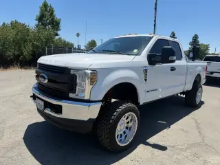Ford F-350 Super Duty 2019 4x4 XLT 4dr SuperCab 6.8 ft. SB SRW Pickup