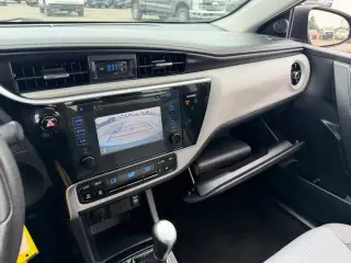 Toyota Corolla 2017 SE 4dr Sedan 6M