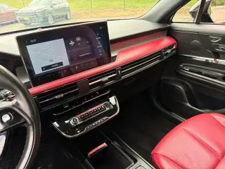Lincoln Corsair 2023 AWD Reserve 4dr SUV