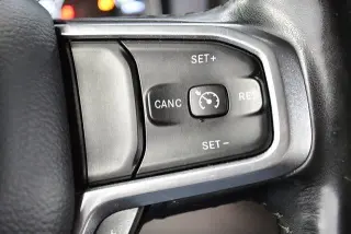Ram 1500 2019 4x4 Laramie 4dr Crew Cab 5.6 ft. SB Pickup