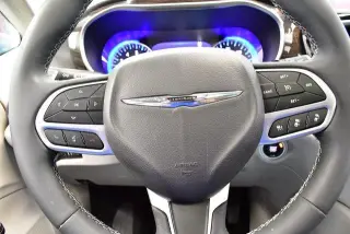 Chrysler Pacifica 2023 Touring L 4dr Mini-Van