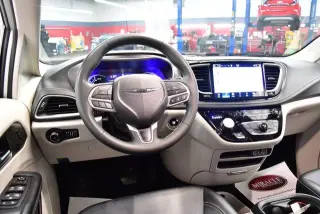 Chrysler Pacifica Plug-In Hybrid 2024 Road Tripper 4dr Mini-Van