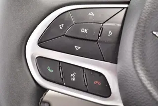 Chrysler Pacifica Plug-In Hybrid 2024 Road Tripper 4dr Mini-Van