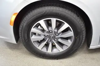 Chrysler Pacifica Plug-In Hybrid 2024 Road Tripper 4dr Mini-Van