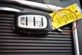 Chrysler Pacifica Plug-In Hybrid 2024 Road Tripper 4dr Mini-Van