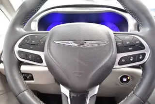 Chrysler Pacifica Plug-In Hybrid 2024 Road Tripper 4dr Mini-Van