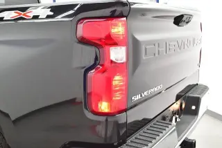 Chevrolet Silverado 1500 2023 4x4 LT 4dr Crew Cab 5.8 ft. SB w/2FL