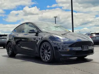 Tesla Model Y 2023 AWD Performance 4dr Crossover